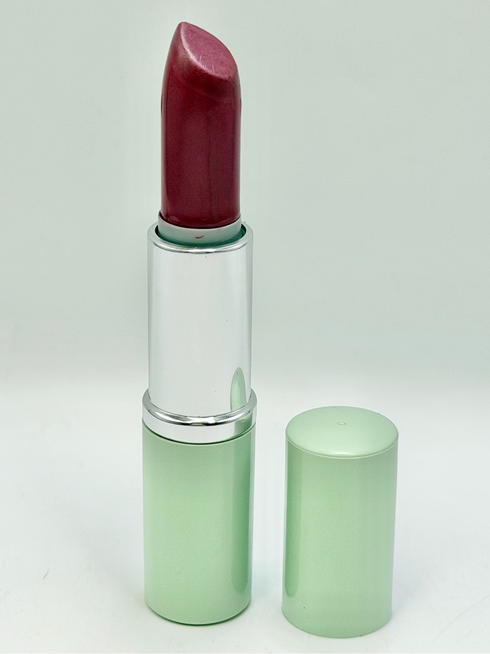 Clinique RE-MOISTURIZING LIPSTICK GRAPE COGNAC .13 oz.